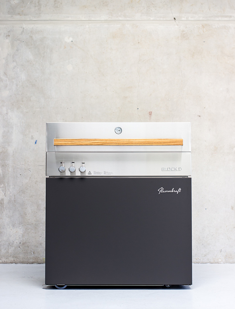 Draussen_Leben_Thun_Garten_Ausstattung_Gasgrill_Flammkraft